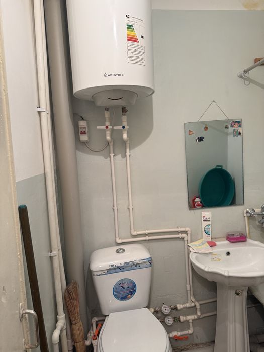 Своя 1ком/3этаж /4х жтажка Чирчик 3й микрорайон