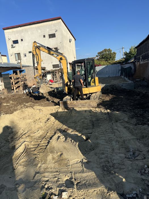 Buldoexcavator de inchiriat,Miniincarcator