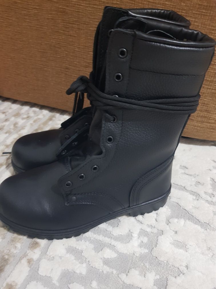 Продаются берцы зимние 39 р.