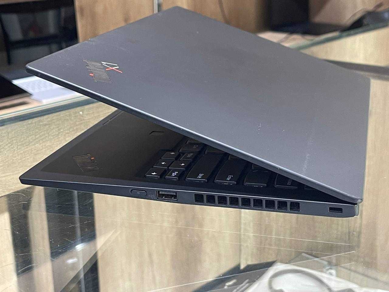 Lenovo ThinkPad X1 Carbon Core i5-10310U озу8гб 256ssd