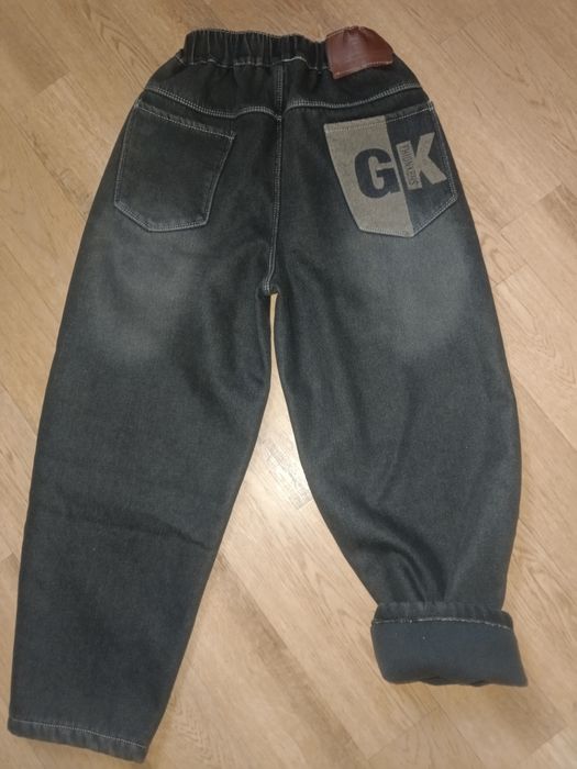 Джинсы с начесом на мальчика 8-9 лет Новые