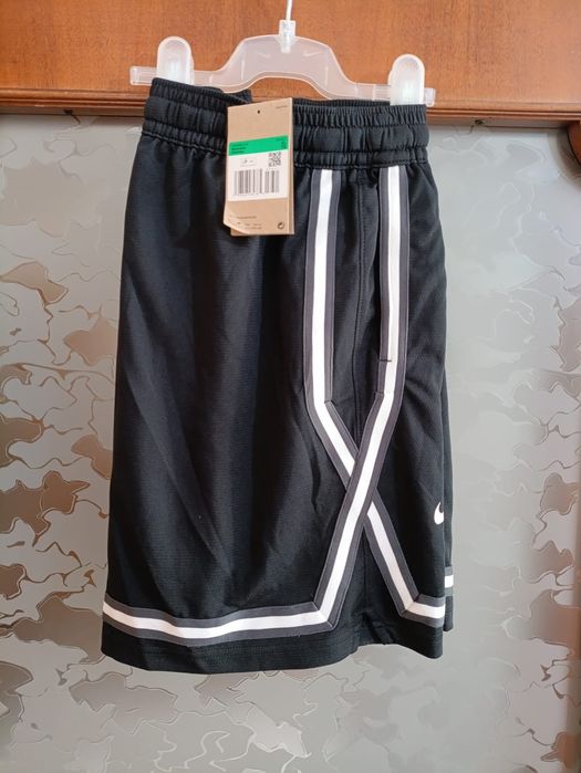 Pantaloni scurți damă Nike Standard Fit
