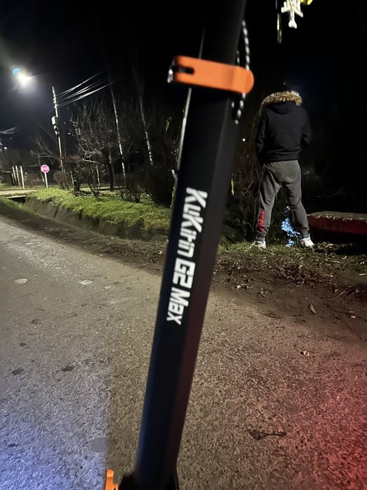 Vând trotineta G2 max