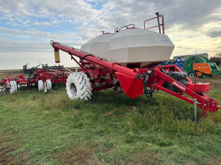 Продам посевной комплекс Алькор 7,5