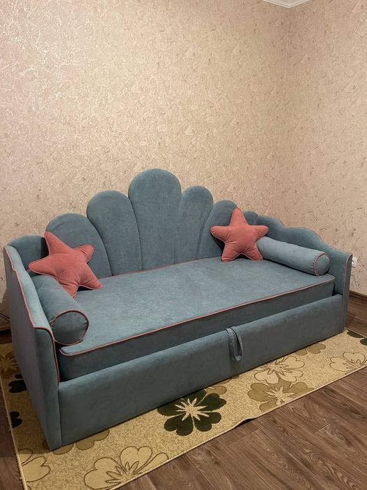 Детская кровать-диван "Ракушка"