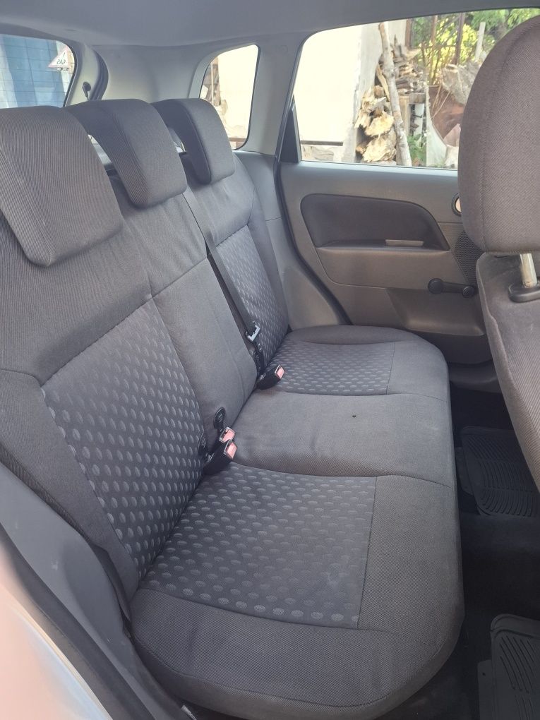 Ford Fiesta 2004 Бензин/ГАЗ (чисто нова бутилка)