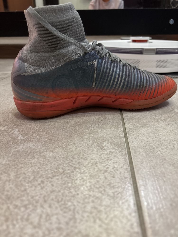 Nike MercuriaX proximo CR7