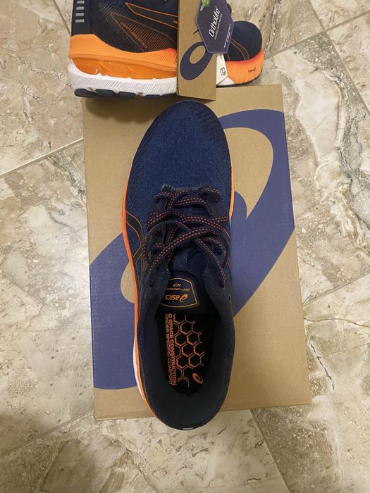 Оригинални маратонки ASICS GT-2000