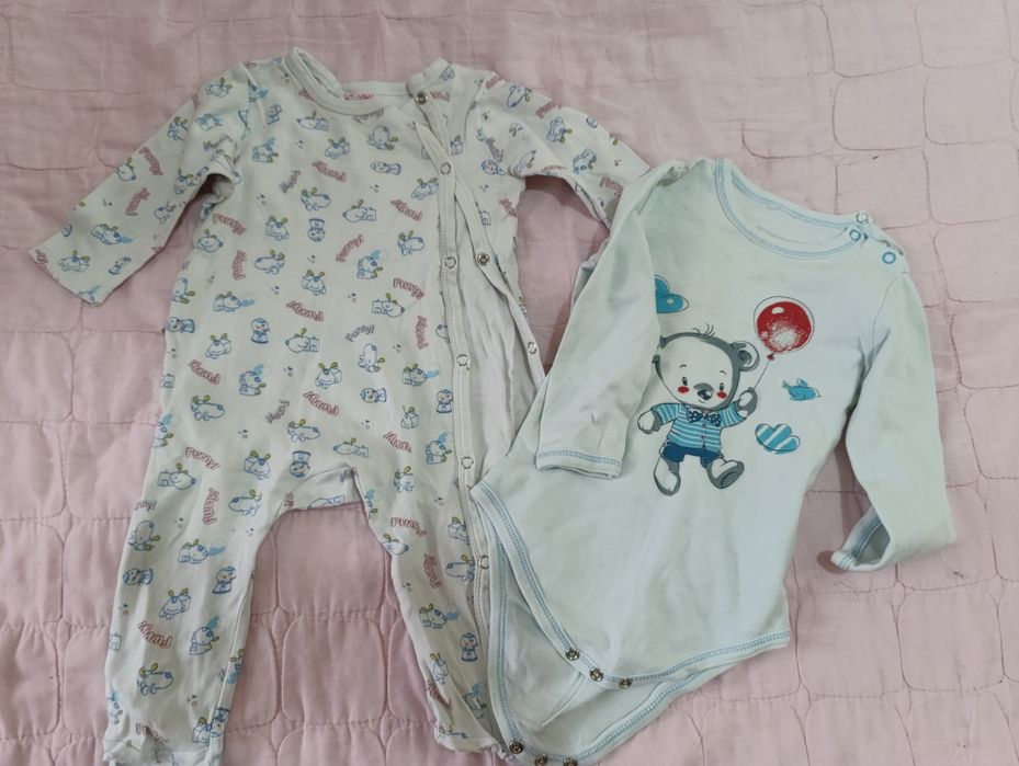 Отдам даром детские вещи