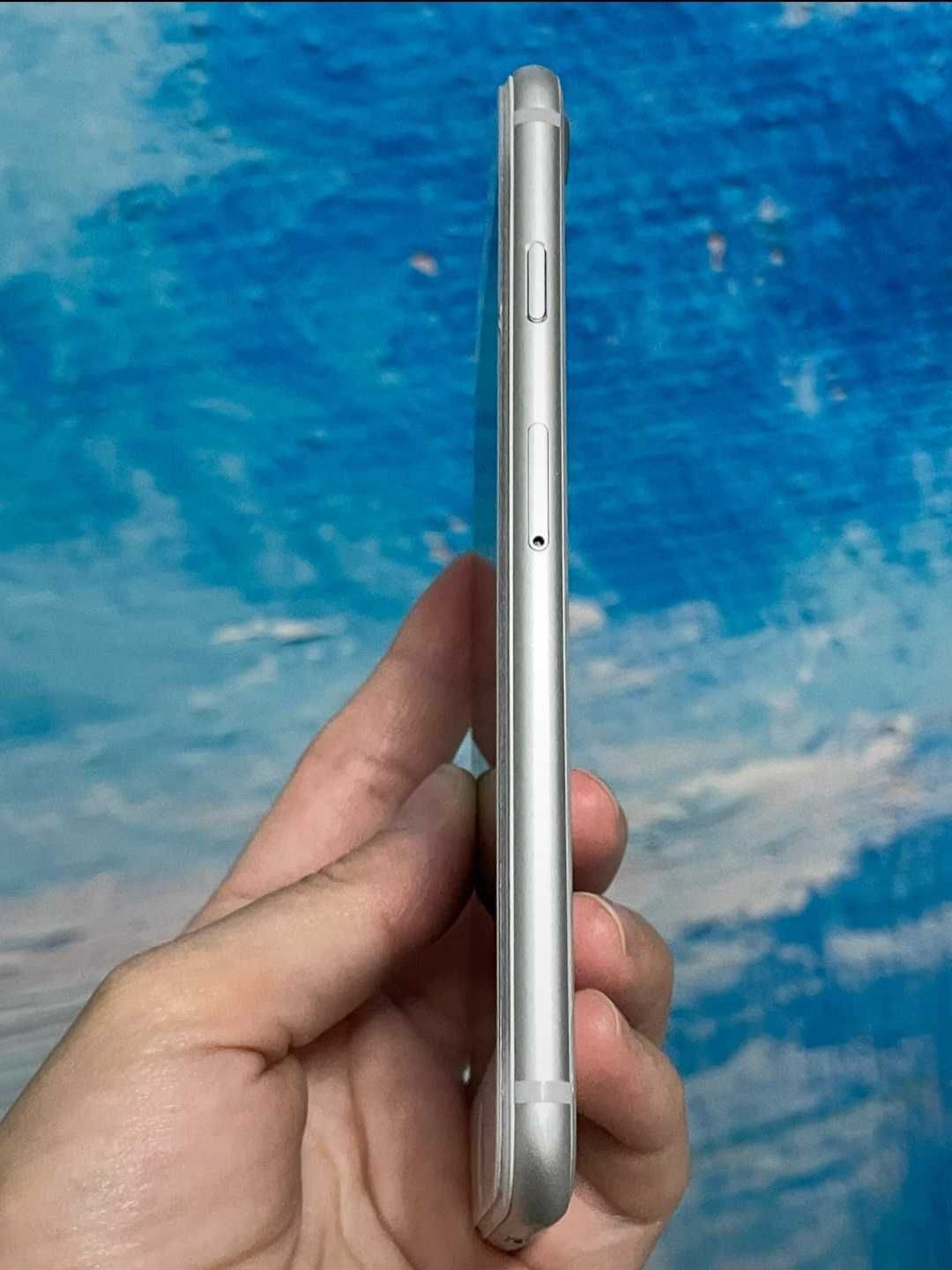 Iphone 8 baterie 100%