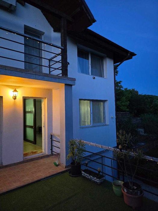 Persoana fizica vand  Casa tip duplex  situata in cartier Bucium -Iasi