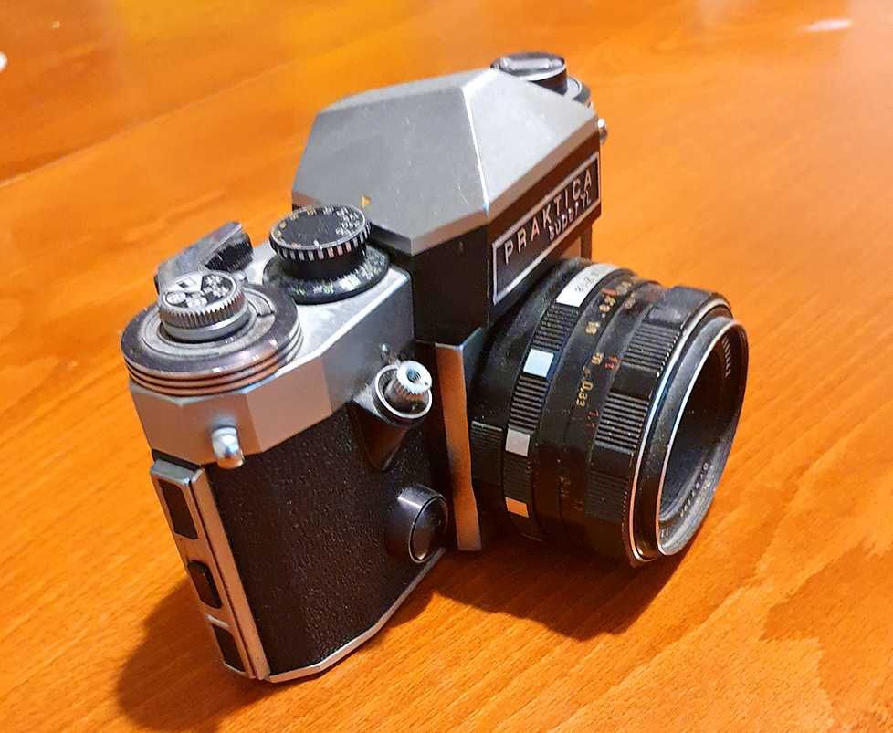 Аналогова фотокамера PRAKTICA super TL