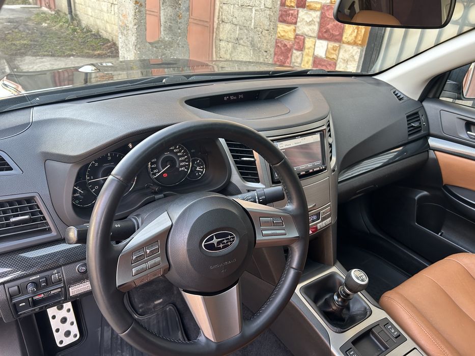 Subaru legacy V 2010