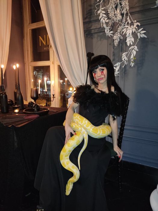 Аниматоры Хостес шоу программы Halloween