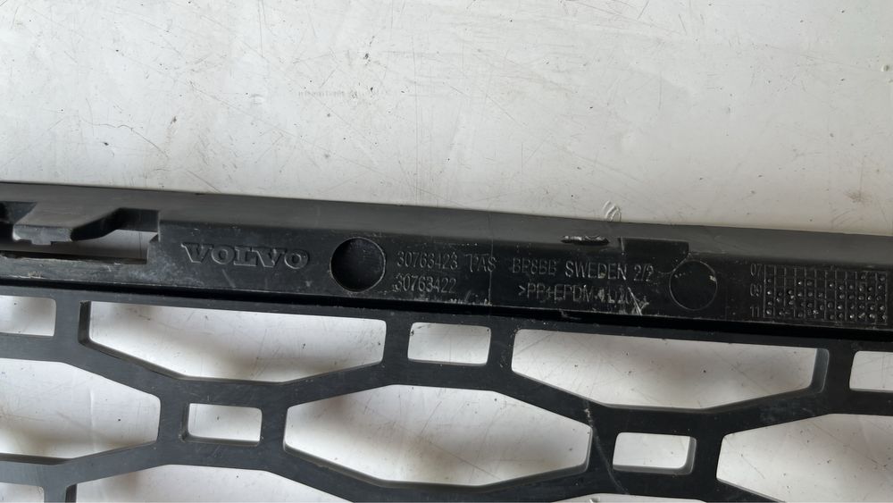 Решетка Volvo XC60