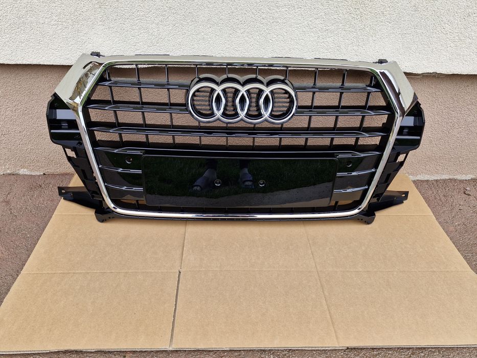 Grila centrala Audi Q3 facelift 2014-2018 NOUA