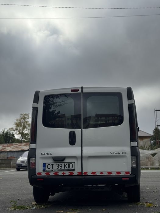 Vând Opel Vivaro 1.9TDI