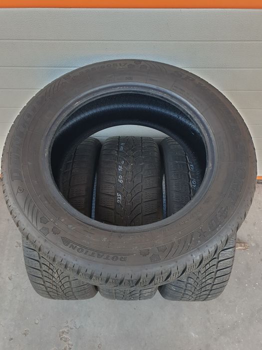 Зимни гуми 4 броя DUNLOP SpWintre Sport4D 225 60 R17 дот 2419