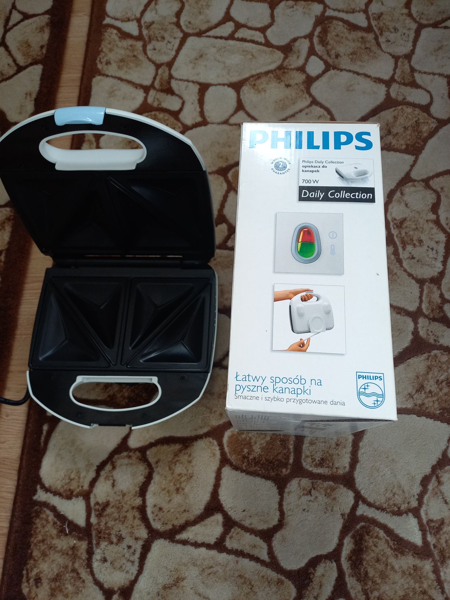 PHILIPS NOU,Aparat de făcut SANDWICH uri,700 W,220 volți,cutie transpo