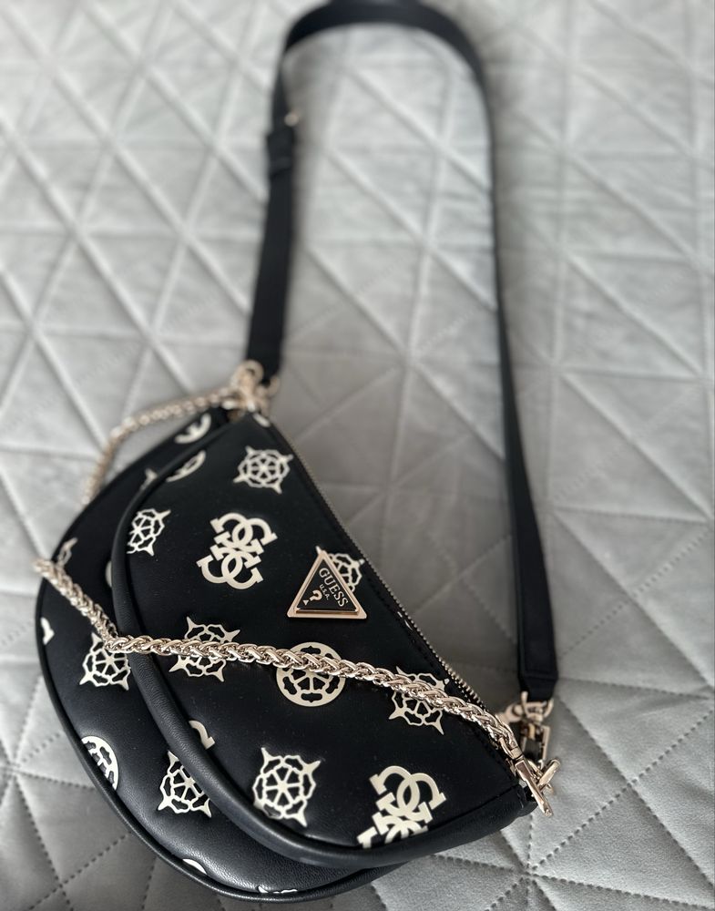 Чанта Guess Deesa ползвана веднъж