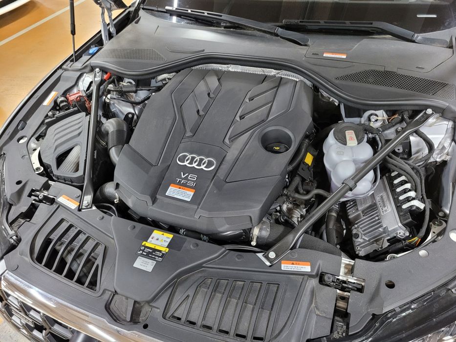 Audi A8 55 TFSI Quattro Premium LWB
Мы доставляем