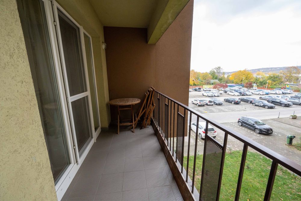 Apartament nou cu 2 camere și loc de parcare