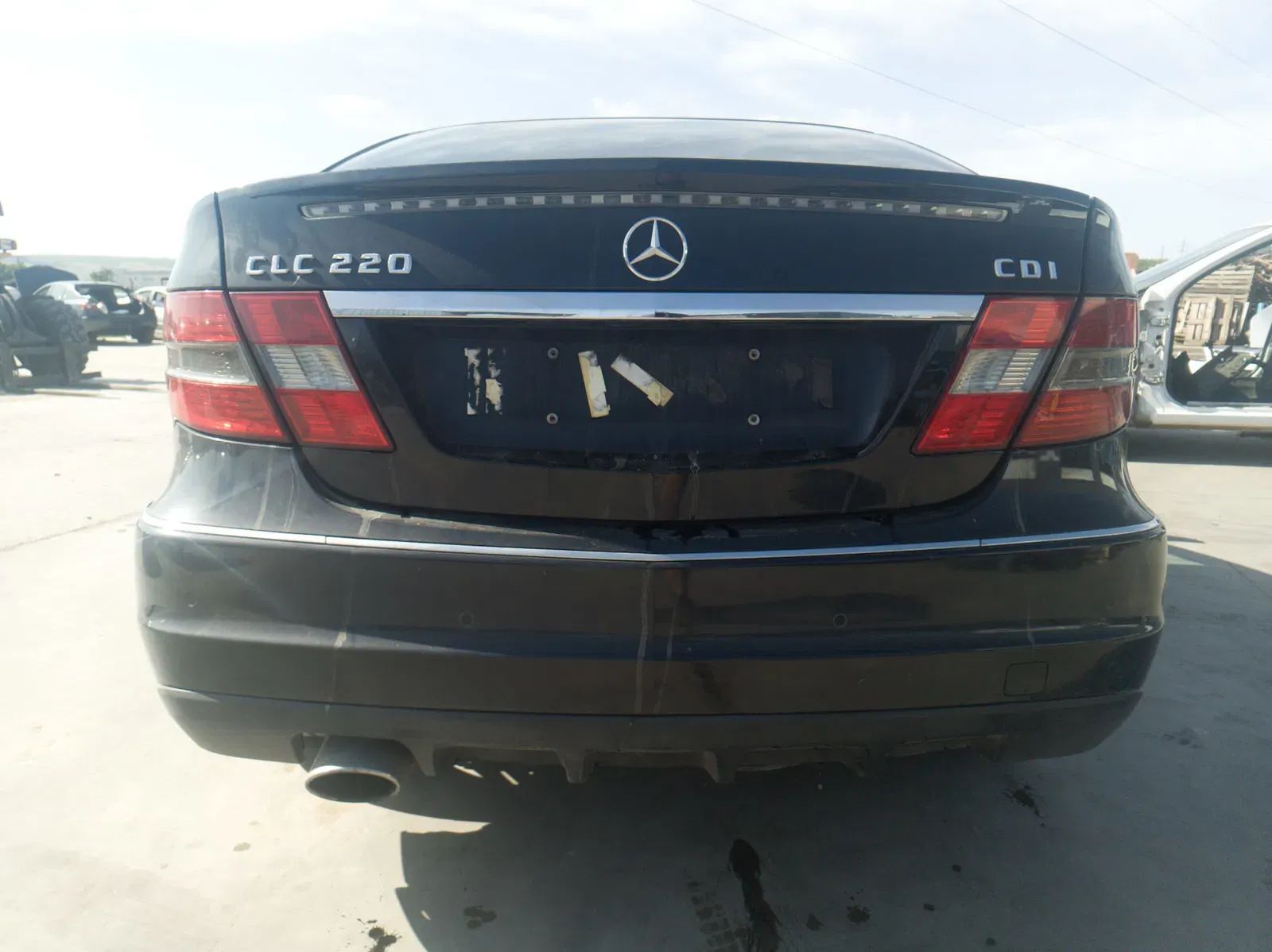 Dezmembrari / Dezmembrez Mercedes CLK 2.2 D646963(63R) cutie viteze automata culoare 197 (Negru obsidian - vopsea metalizată)