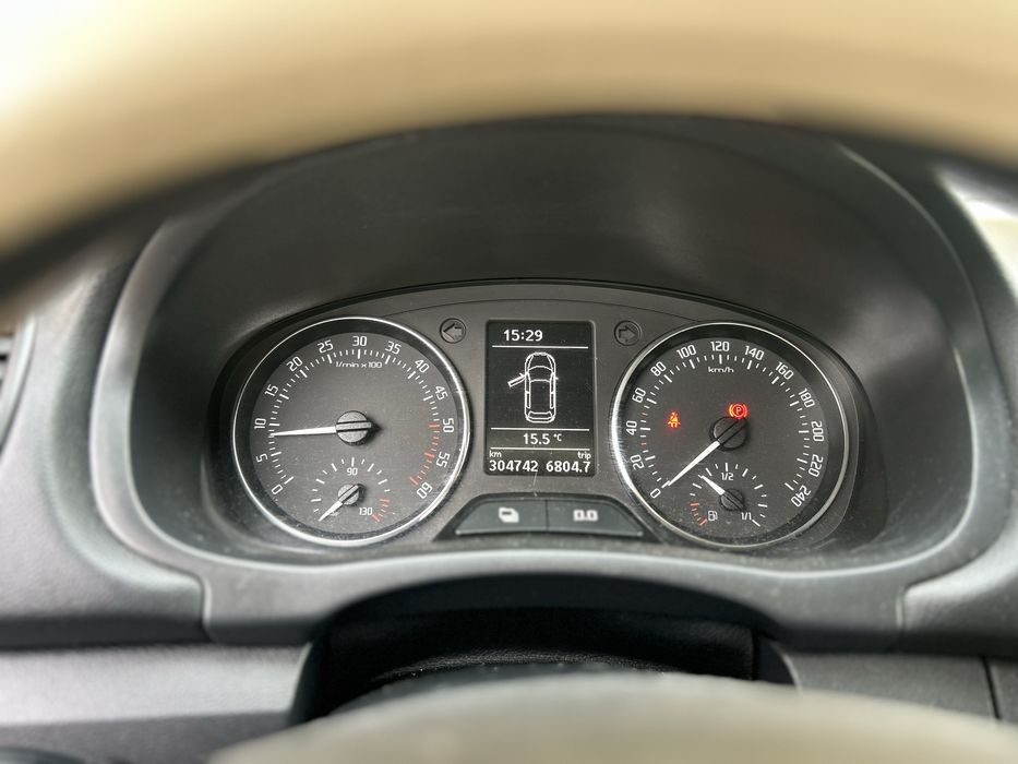 Vând Skoda Fabia 1.6 TDI 2012