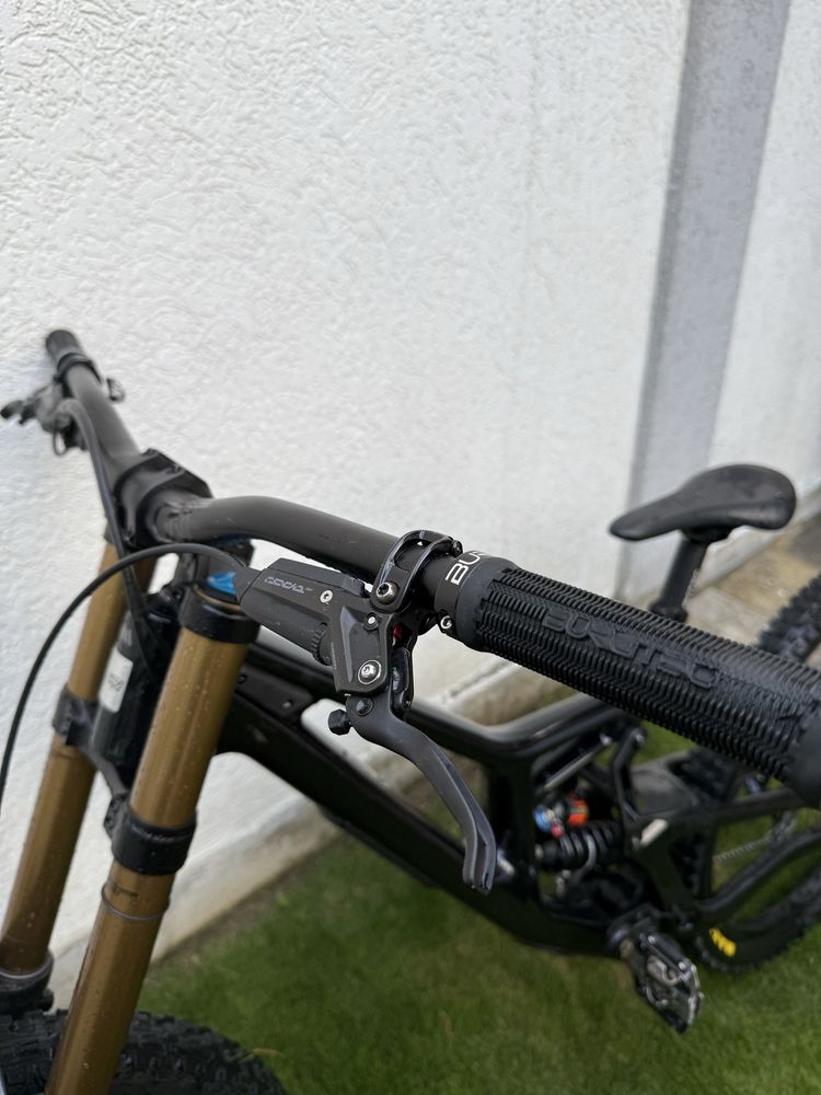 Santa Cruz V10.8 Carbon CC- X01 Kit ( М )