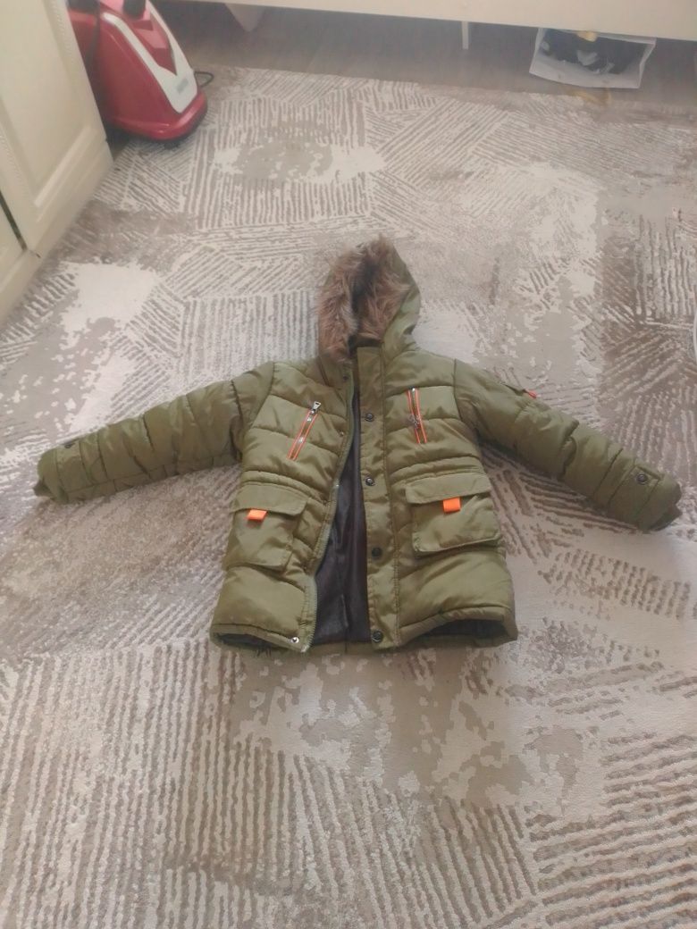 Куртка детская размер 140