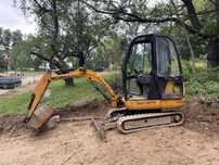 Miniexcavator + Camioneta de vanzare