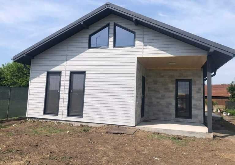 Casa Modulara si Garaje auto, pe structura metalica si panou sandwich