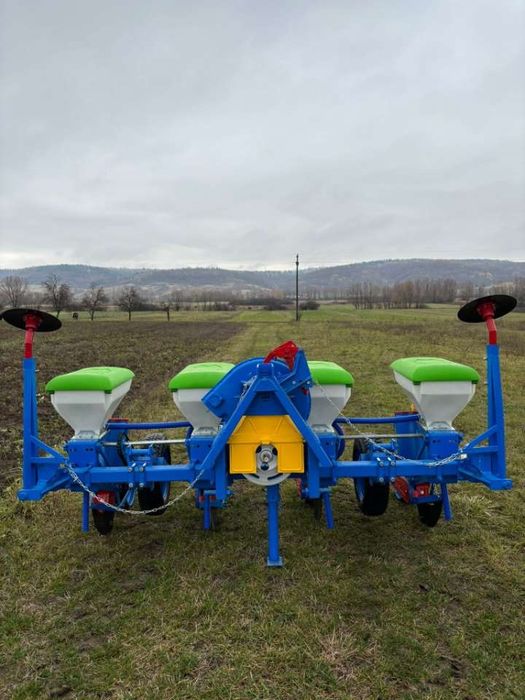 Semanatoare de porumb spc 4