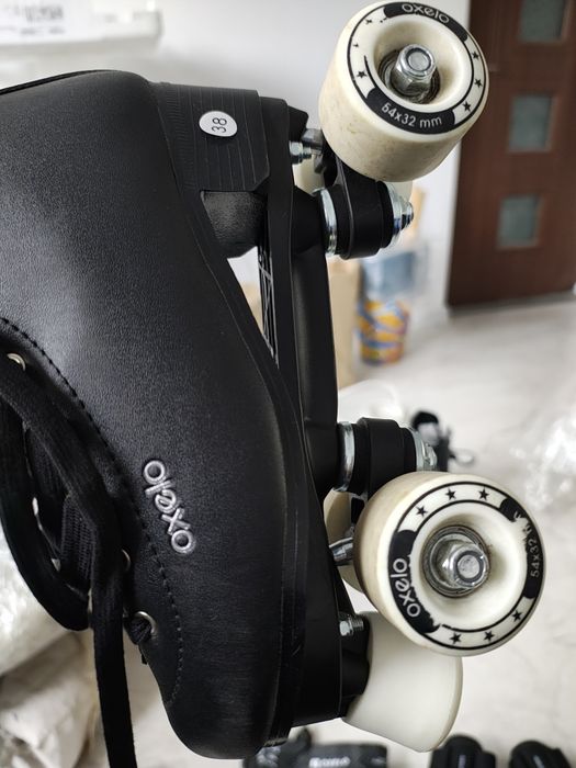 Vând role Oxello copii plus setul de protecție