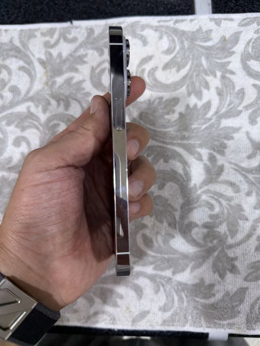 iphone 14 pro 256g KHA region 79 yomkost holati zor oqip tel qlila