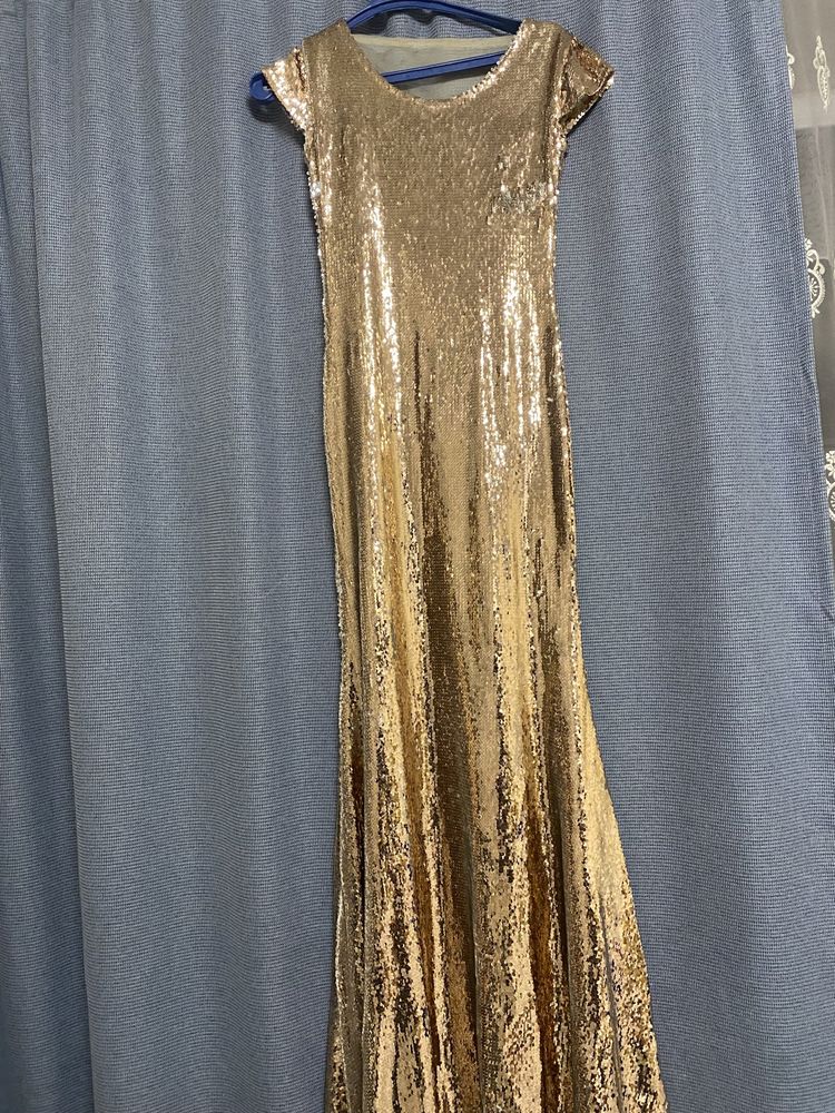 На новый год на корпоратив Блестящее длинное платье рыбка золотистое