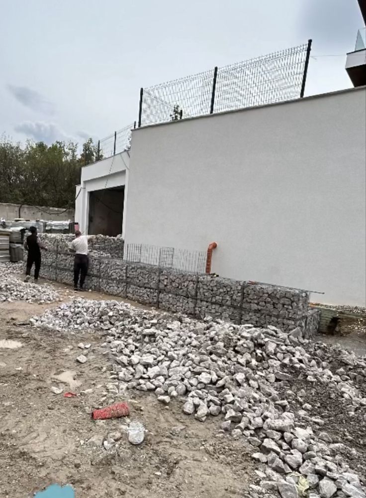 Габиони, подпорни стени, огради- доставка и монтаж