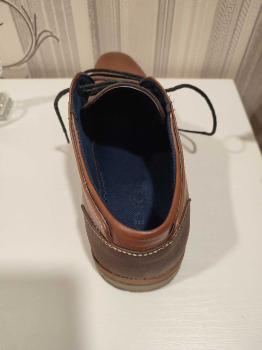 Мъжки кожени обувки.