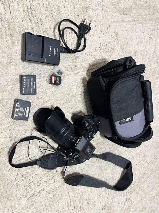 Panasonic lumix G7 cu obiectiv 14-140