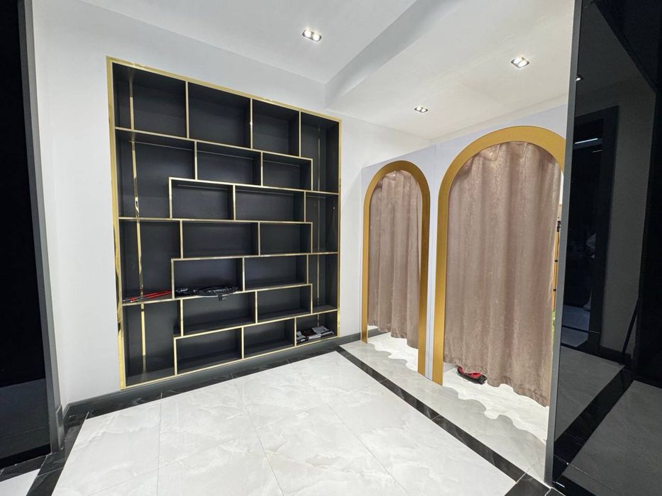 Ш.Руставели/Яккасарай - Продается нежилое помещение вдоль дороги 110м2