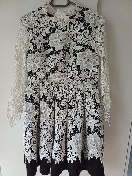 Красиви евтини рокли xs/s zara 15 лв