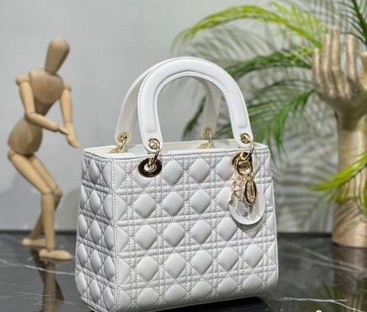 Geanta dama/tip office/eleganta,accesorii metalice, model Lady,saculet