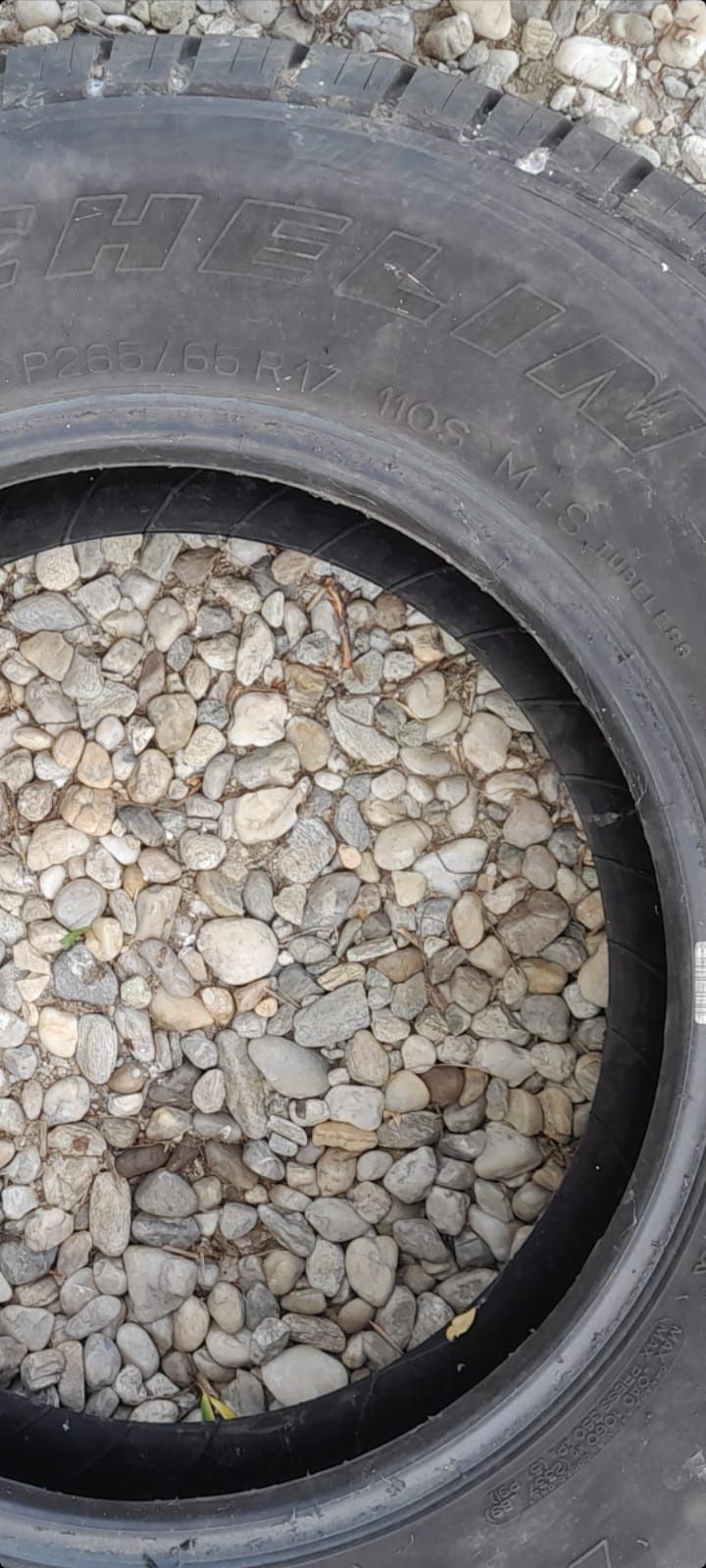 Vând cauciucuri Michelin Cross Terrain P265/65 R 17  110S  M+S
