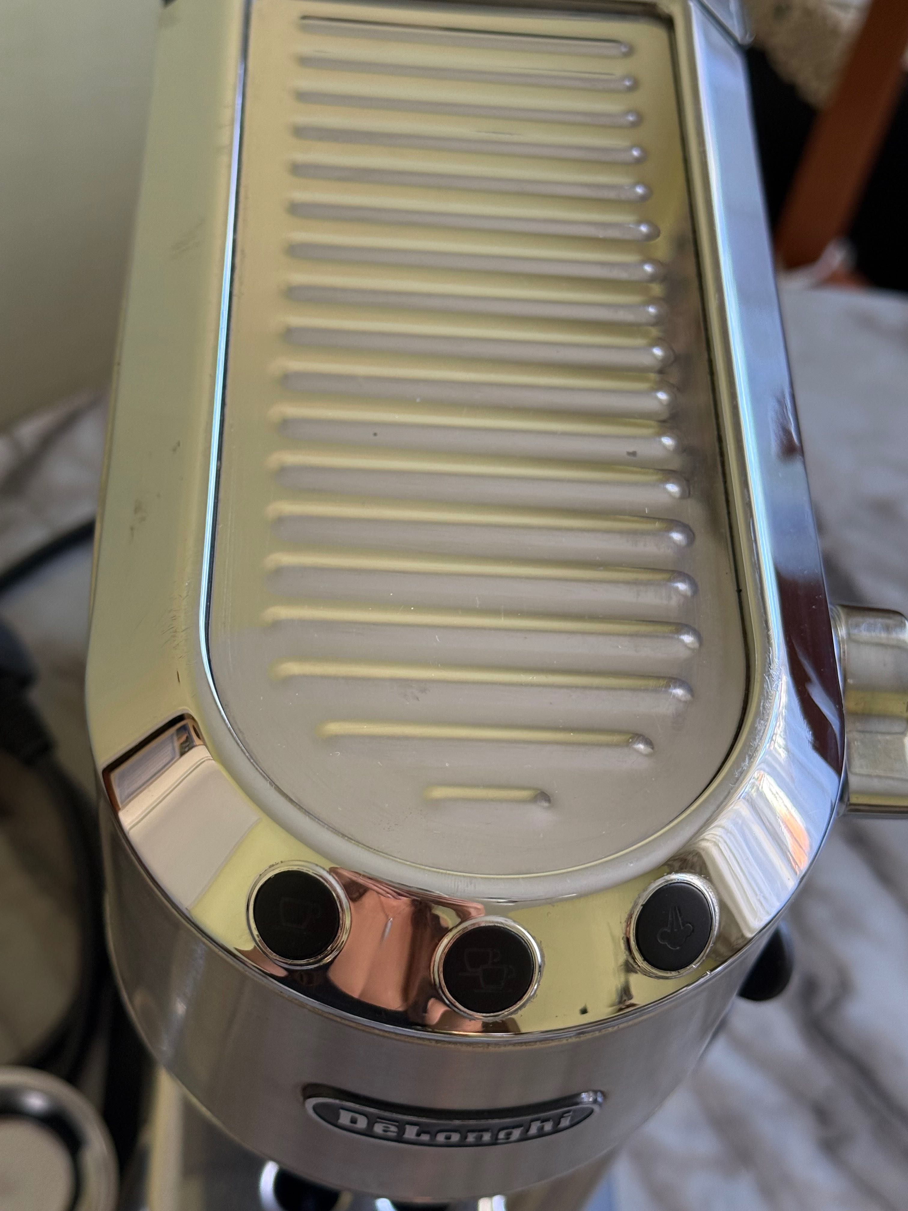 еспресо машина DeLonghi Dedica Arte EC885M