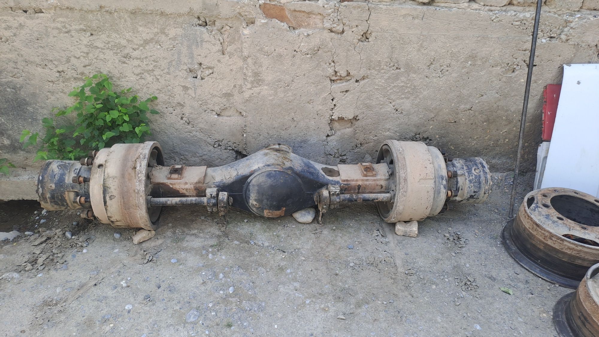 Laz mustlar sotiladi Zapchastlari ham bor