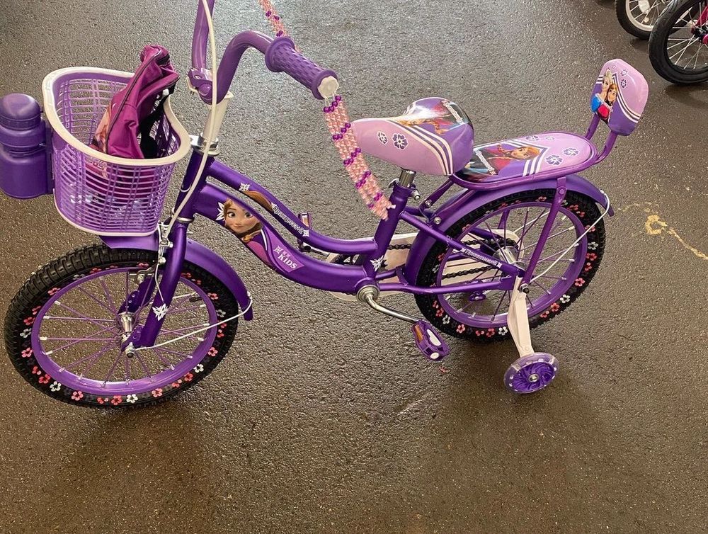 Велосипед для девочек 16 колесо ( новый)