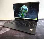Laptop HP 15s-fq1xxx 15,6"FullHD i5-1035G1 SSD 256 GB 8 GB RAM
