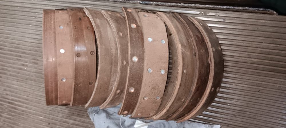 Продавам челюсти