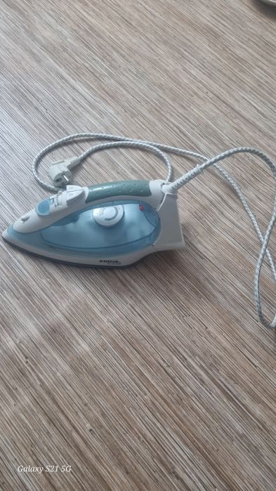 Утюг в хорошем состоянии б/у