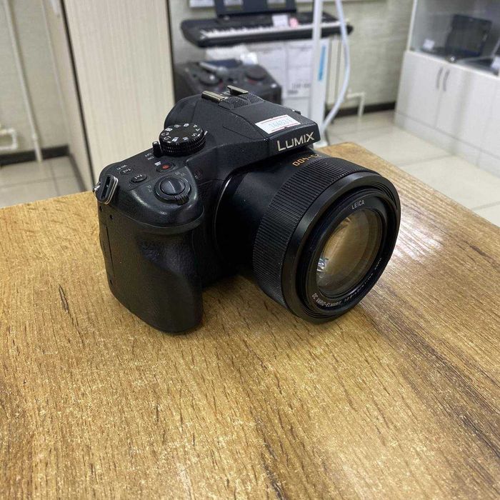 A21 / Цифровой фотоаппарат Panasonic LUMIX DC-GH5 II /  sk144831